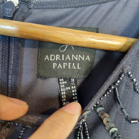 Adrianna Papell Scalloped Beaded Sheer‎ Sleeve Maxi Gown Size 10 - Picture 3 of 10